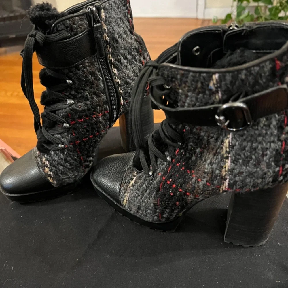 Boots - Picture 2 of 4